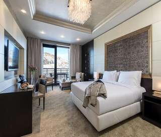 Курортные отели Shahdag Hotel & Spa Шахдаг Номер Делюкс с кроватью размера "king-size" и видом на горы-8
